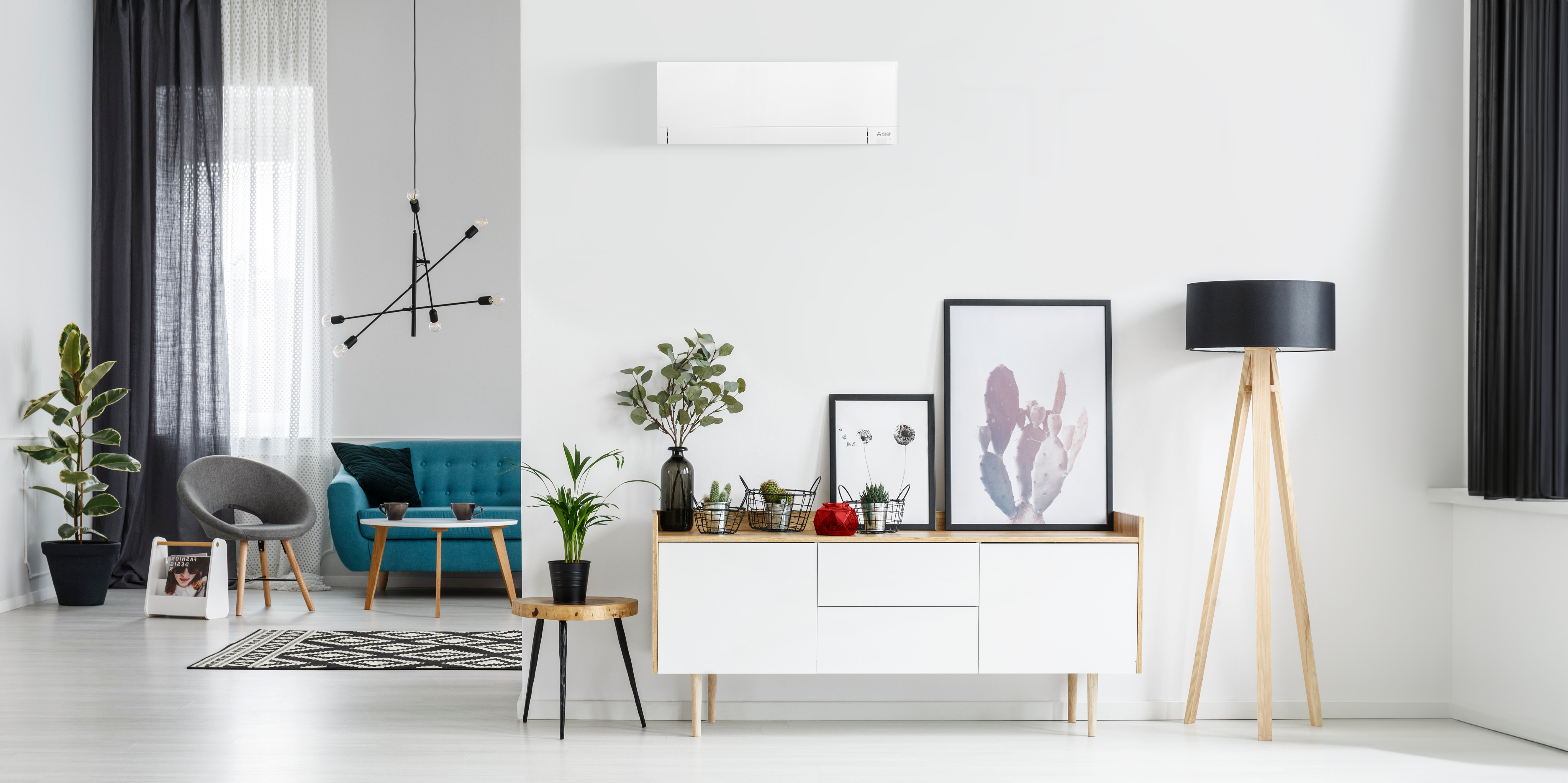 Poêle installé dans un intérieur chaleureux